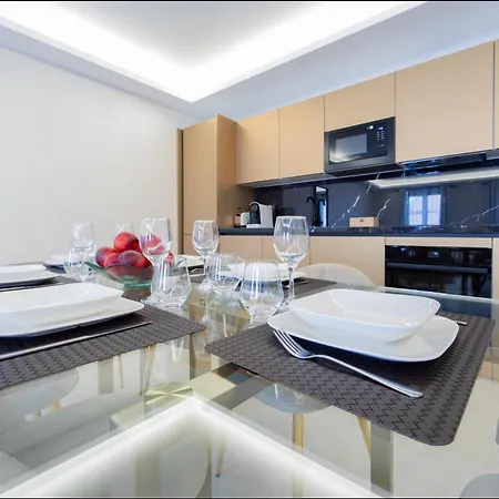 Particulier Marceau - Centre - Neuf - De 3 A 28 * 칸느